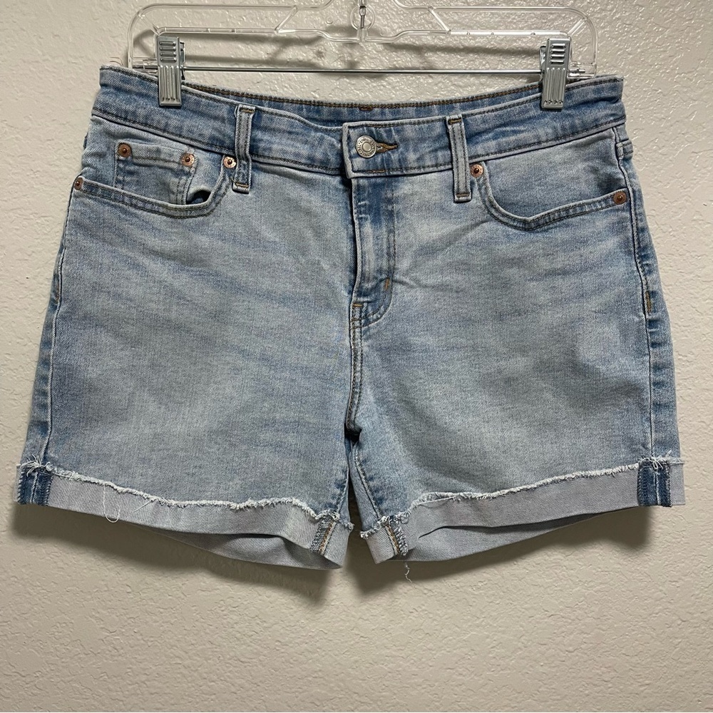 Denizen by Levi’s Light Wash Cuffed Jean Shorts Size 8/29